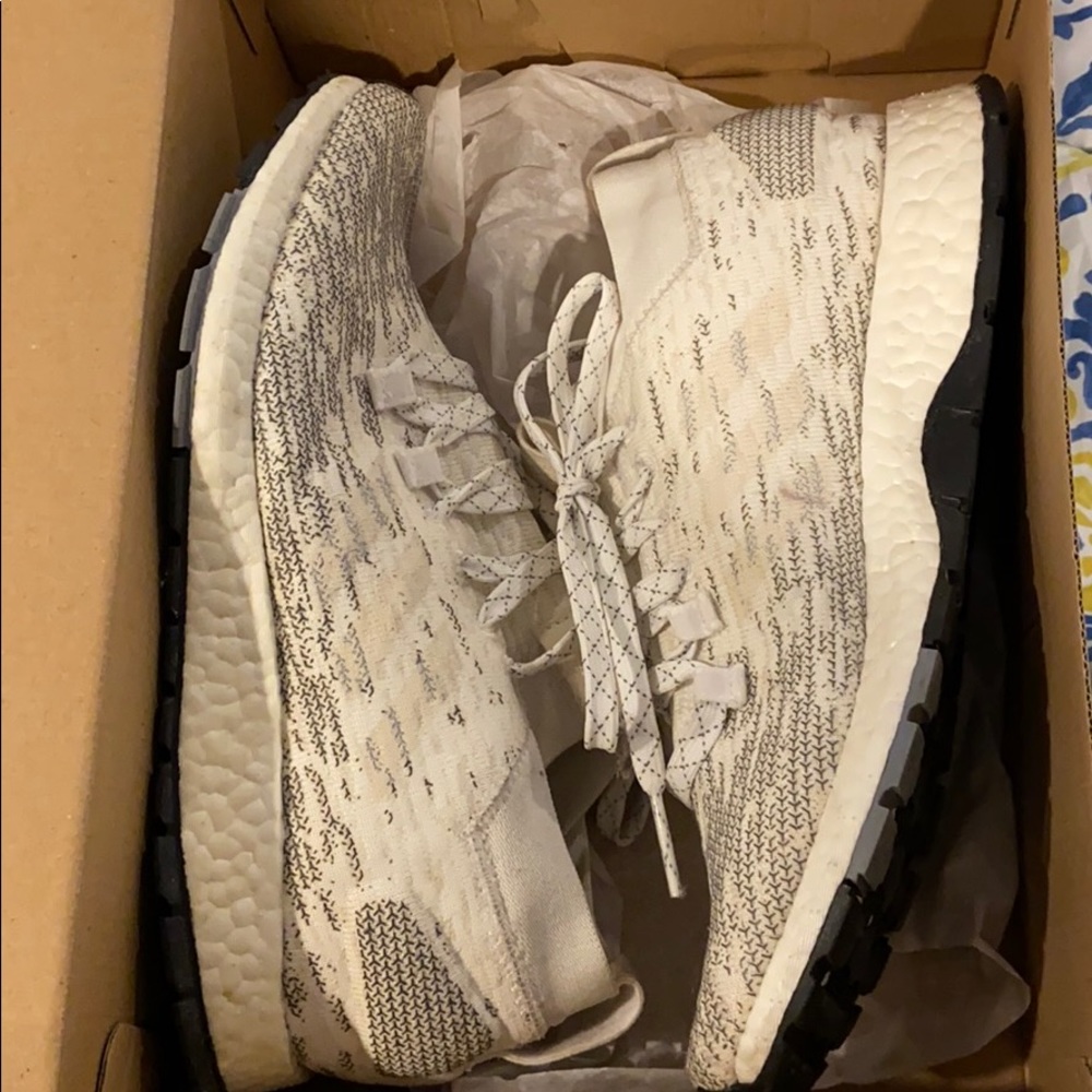 Adidas Pure Boost Sz 7 1/2